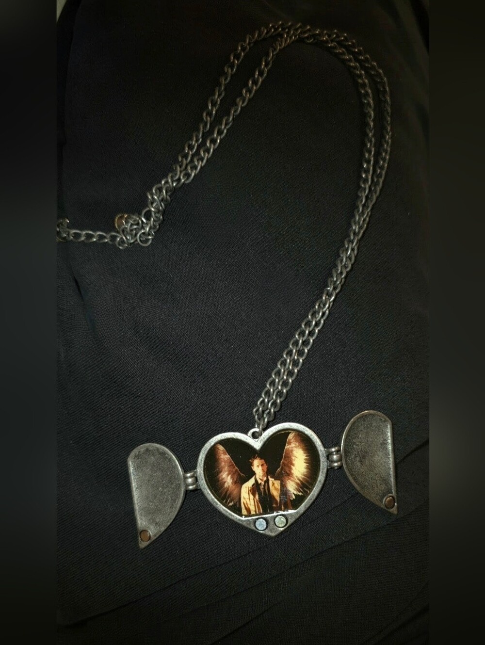 Supernatural Join The Hunt Bioworld Pewter Heart Castiel Wings Locket NWOT - Picture 13 of 17